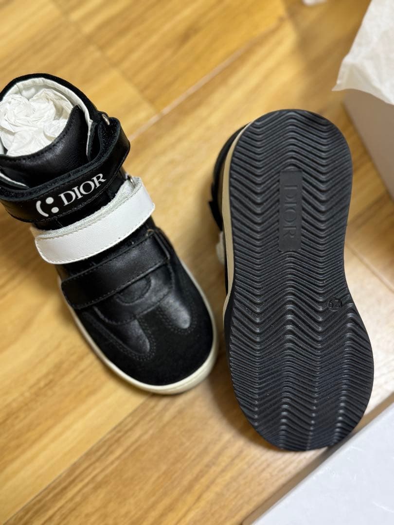 新品・未使用　Dior キッズ レザー　スニーカー　箱付き