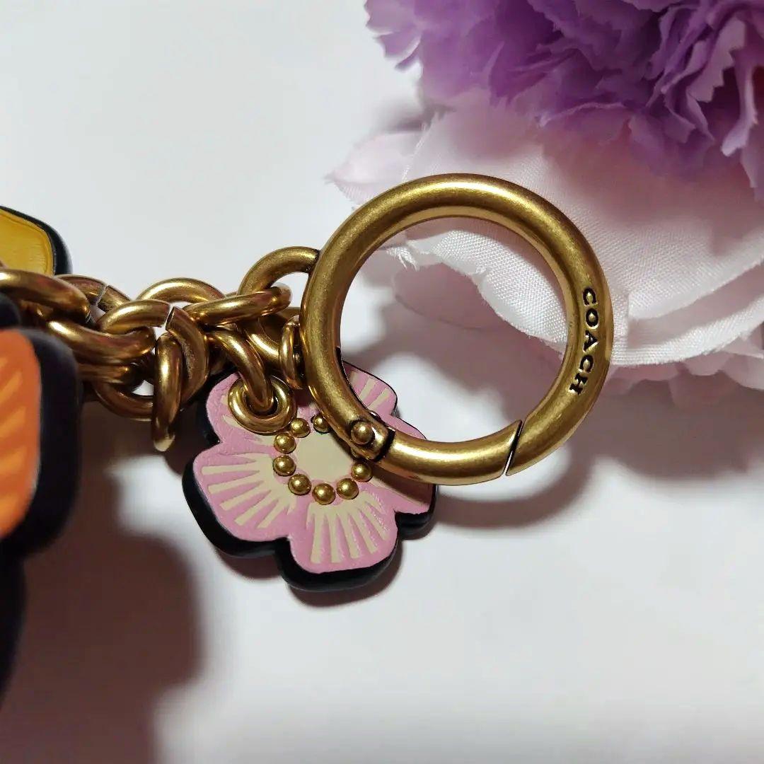 週末セール！！COACH バッグチャーム キーホルダー フラワーチャーム レザー