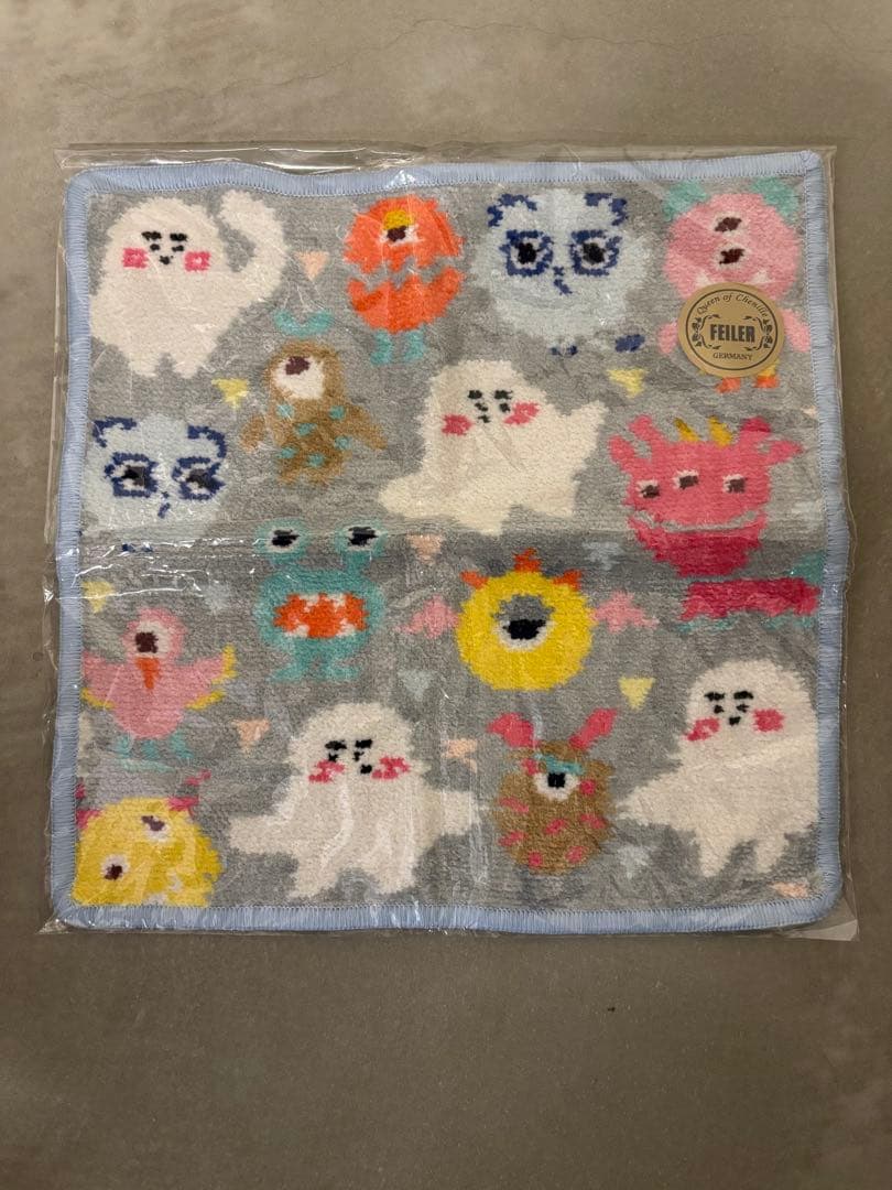 FILLER ハンカチ 2枚とチャーム1個セット