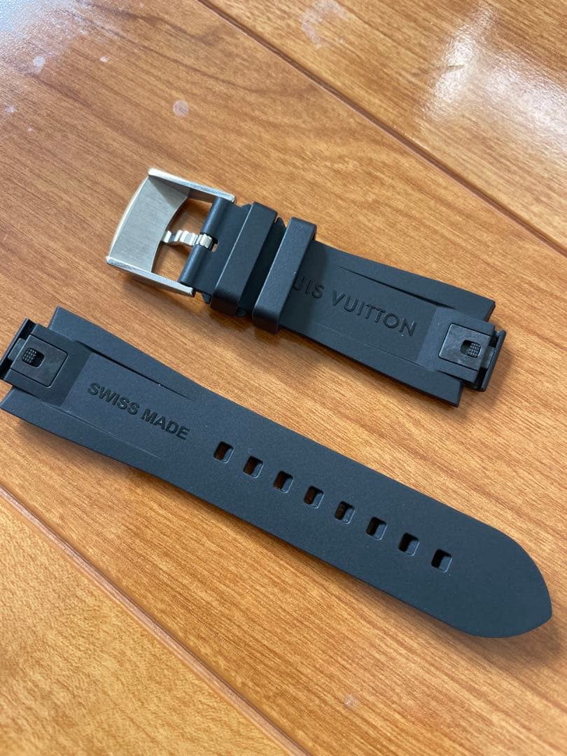 ルイヴィトン　腕時計　ラバー　ベルト　モノグラム　ブラック