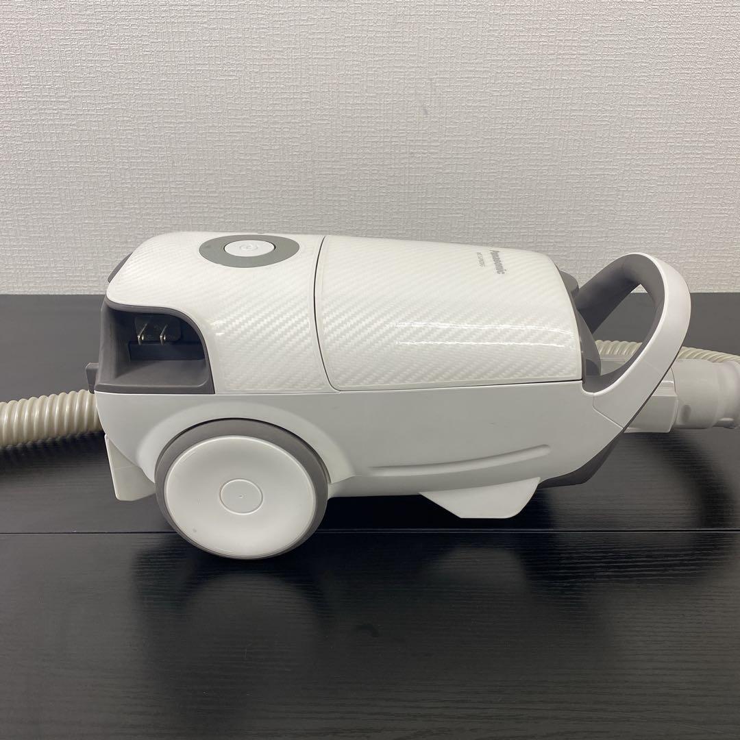 送料込み＊Panasonic 紙パック式掃除機 2019年製＊0130-2