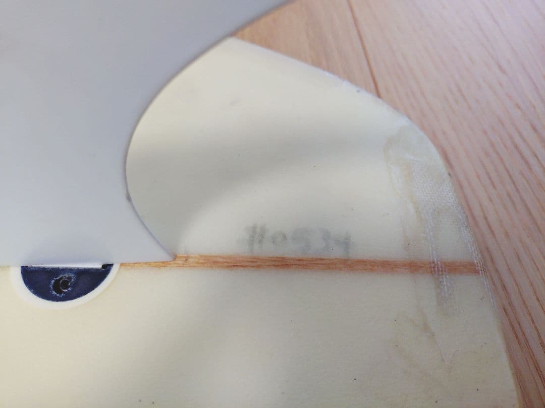 サーフィン　ショートボード 【フィン3枚付き】（送料込み）