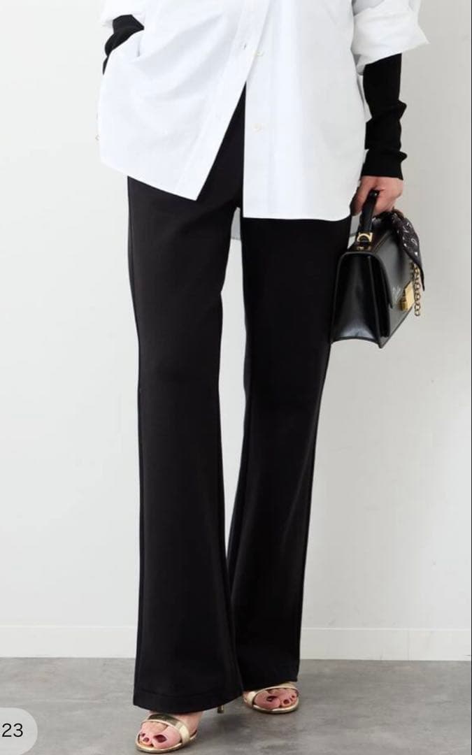 ドゥーズィエムクラスのDirectorパンツ