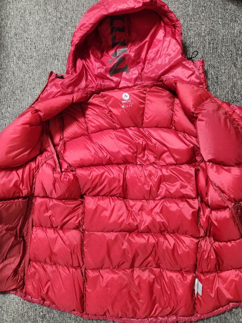 マーモット ダウンジャケット