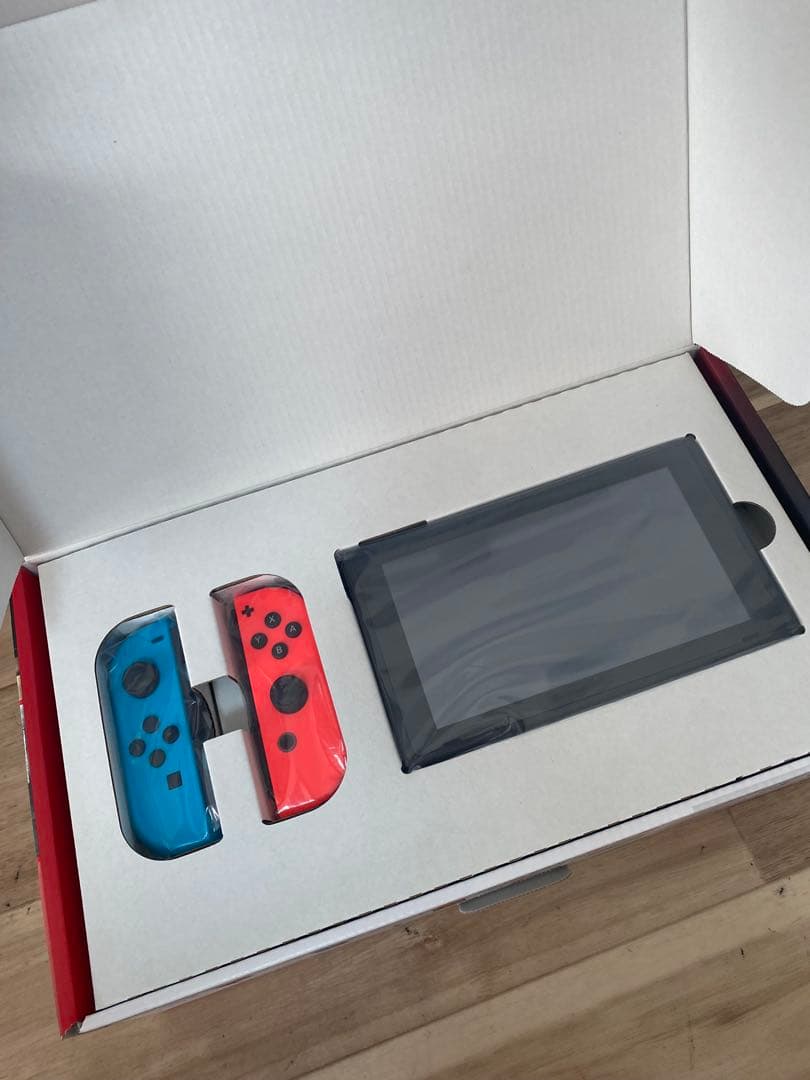 【新品未使用】Nintendo Switch 本体　青/赤