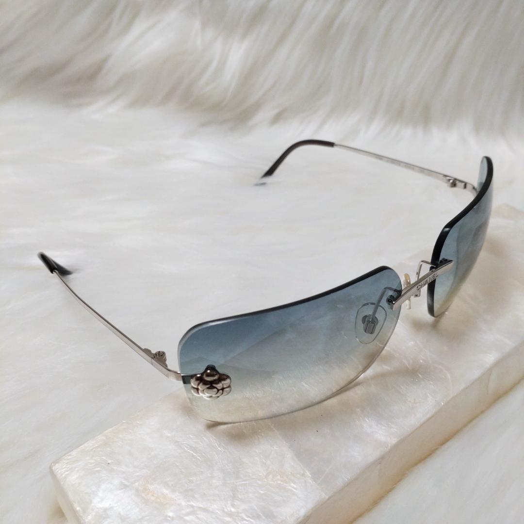 極美品✨CHANEL シャネル サングラス カメリア リムレス ブルー 保存箱