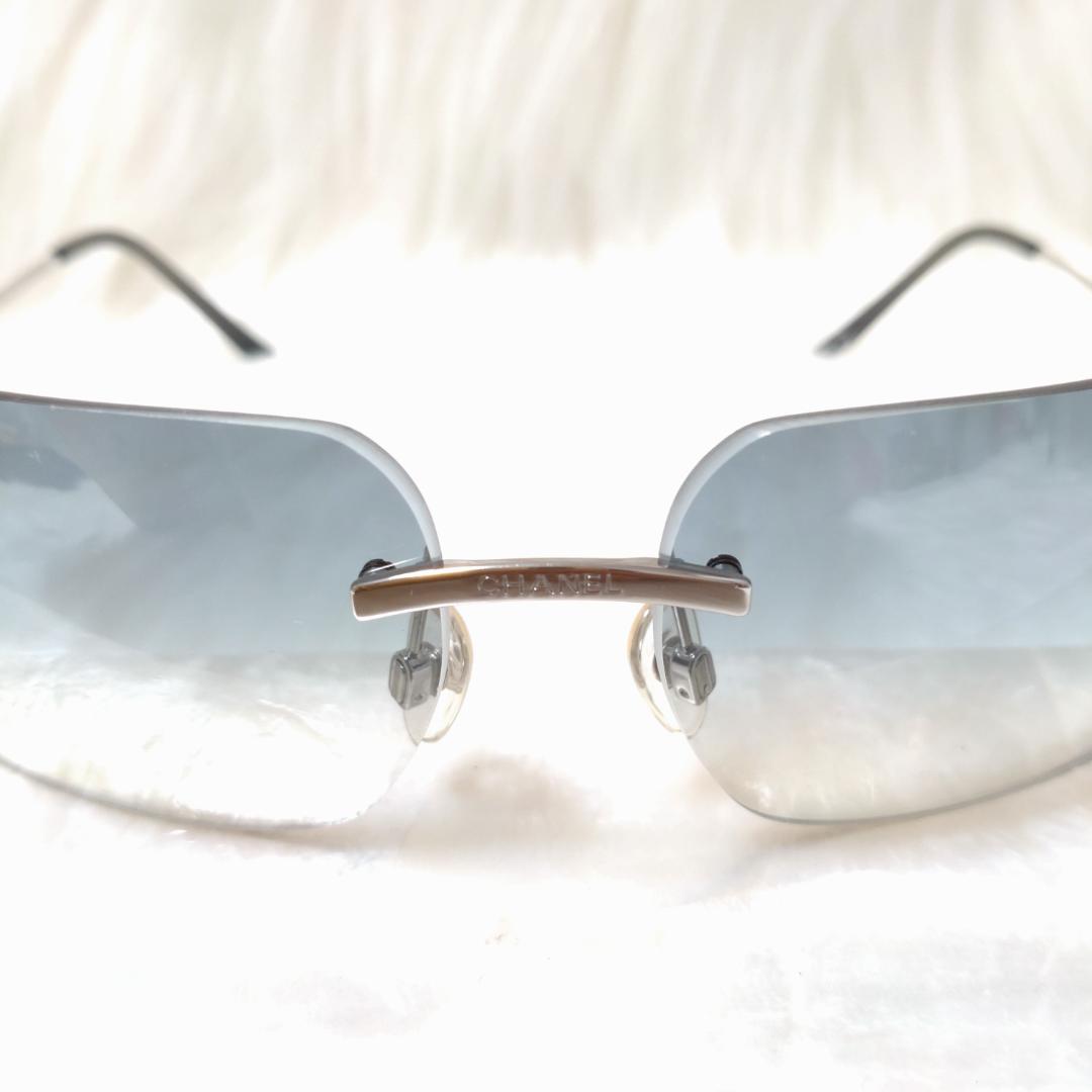 極美品✨CHANEL シャネル サングラス カメリア リムレス ブルー 保存箱