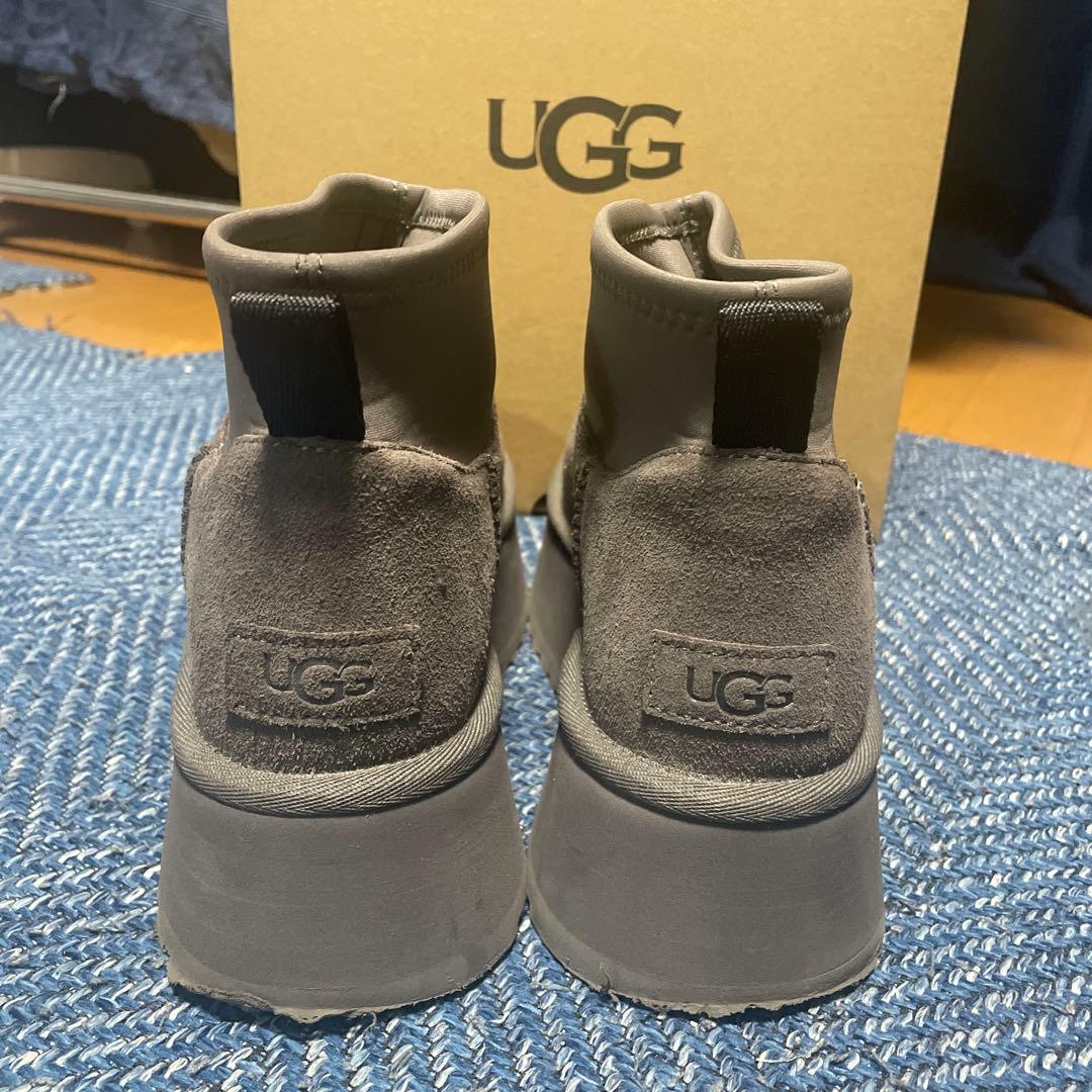72 ！UGG グレー ムートンブーツ
