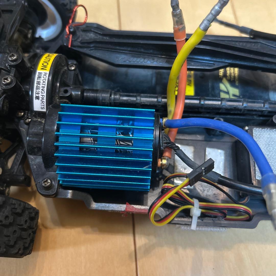 タミヤTT02シャーシ　サーボ、ブラシレスモーター付き