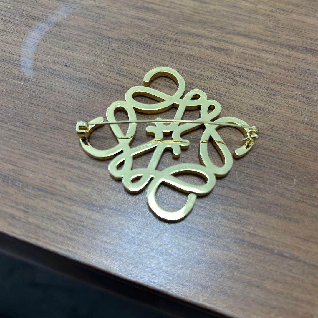 ！ロエベ/LOEWE ブローチ(ゴールド)