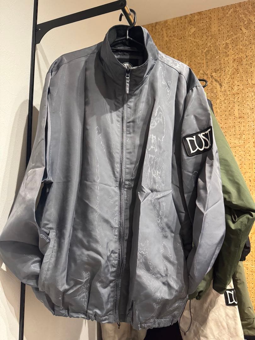 セール！VOLCOM dustboxコラボ ナイロンジャケット