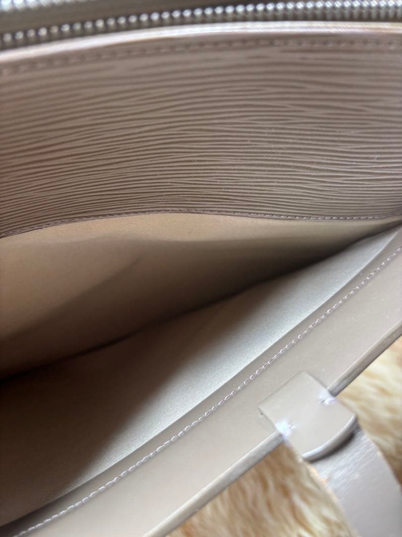 ルイヴィトンLB0090クロワゼットGM エピ トートバッグ レディース 中古