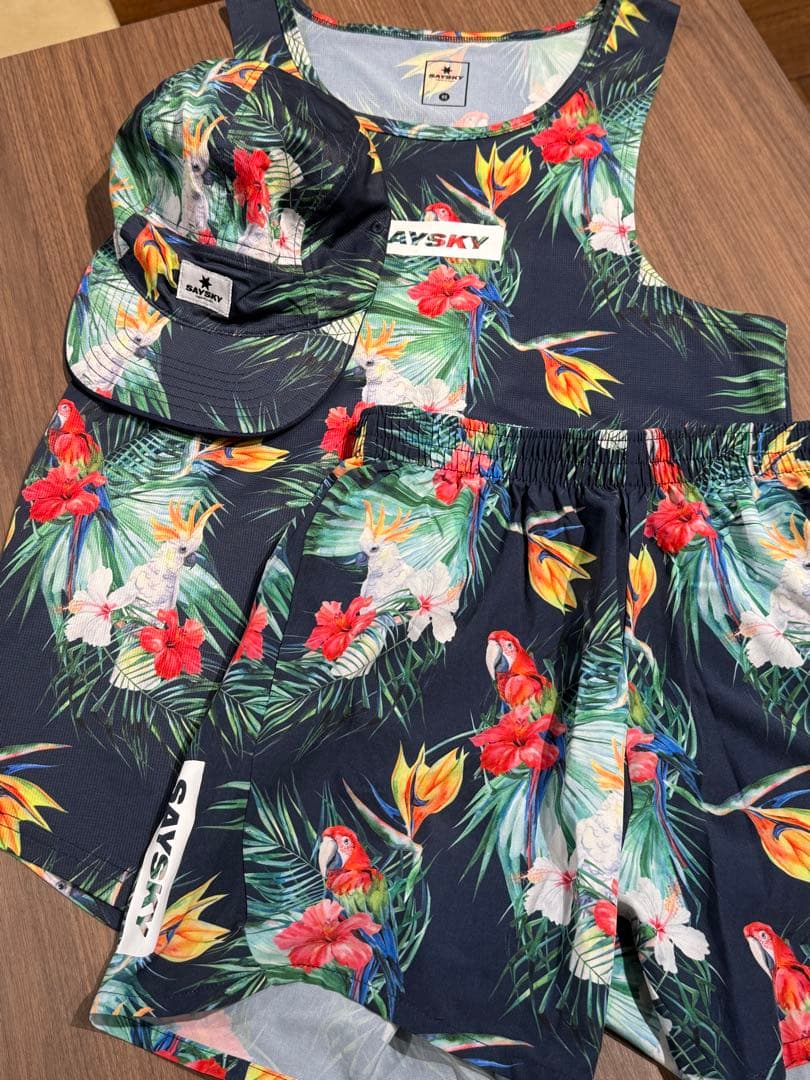 【中古品】 SAYSKY タンクトップ・インナー付パンツ・キャップあり