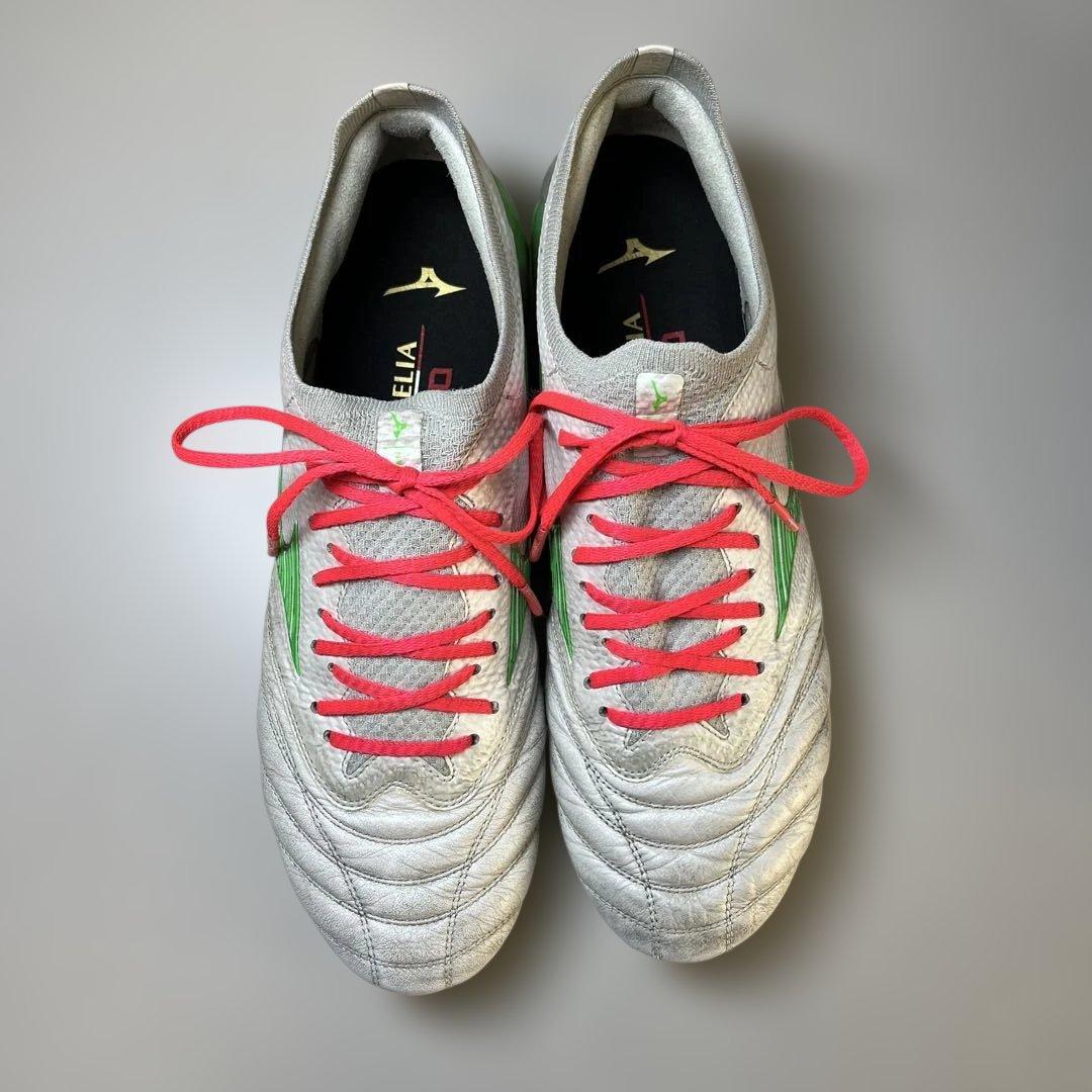 モレリアネオ4 β JAPANの限定カラー（白×緑）27.5cm