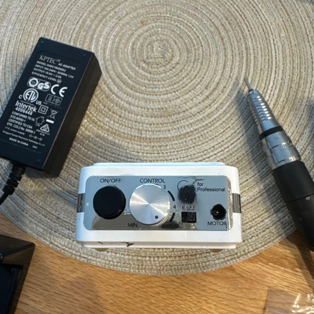 ネイルマシーン　ウラワG3 （箱と付属品は新品をお付けいたします）