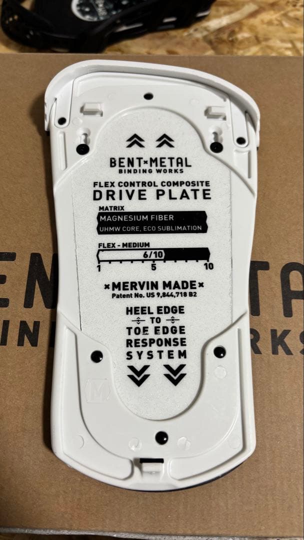 か*ず様 BENTL AXTION スノーボード ビンディング M