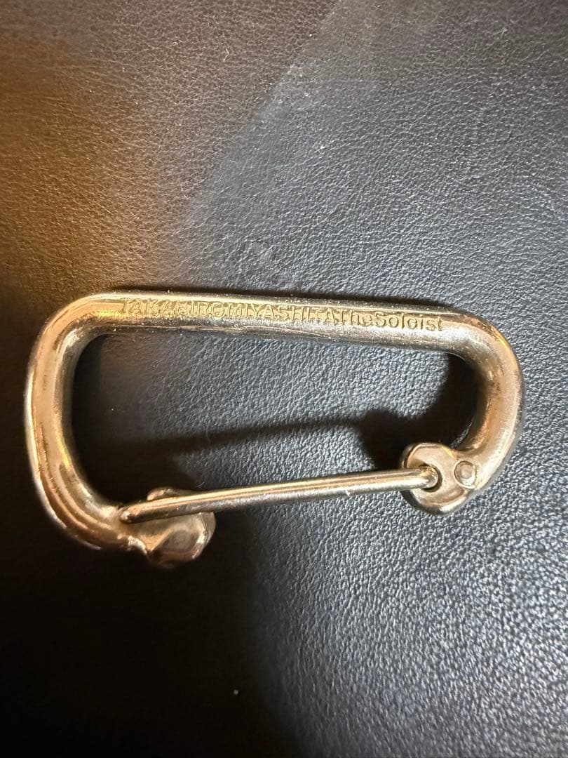 【激レア】the soloist bone shaped carabiner