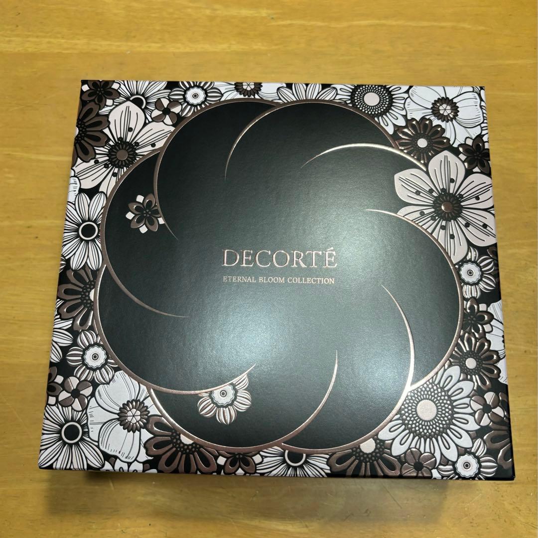 コスメデコルテ　クリスマスコフレ　2025 エターナル ブルーム　コレクション