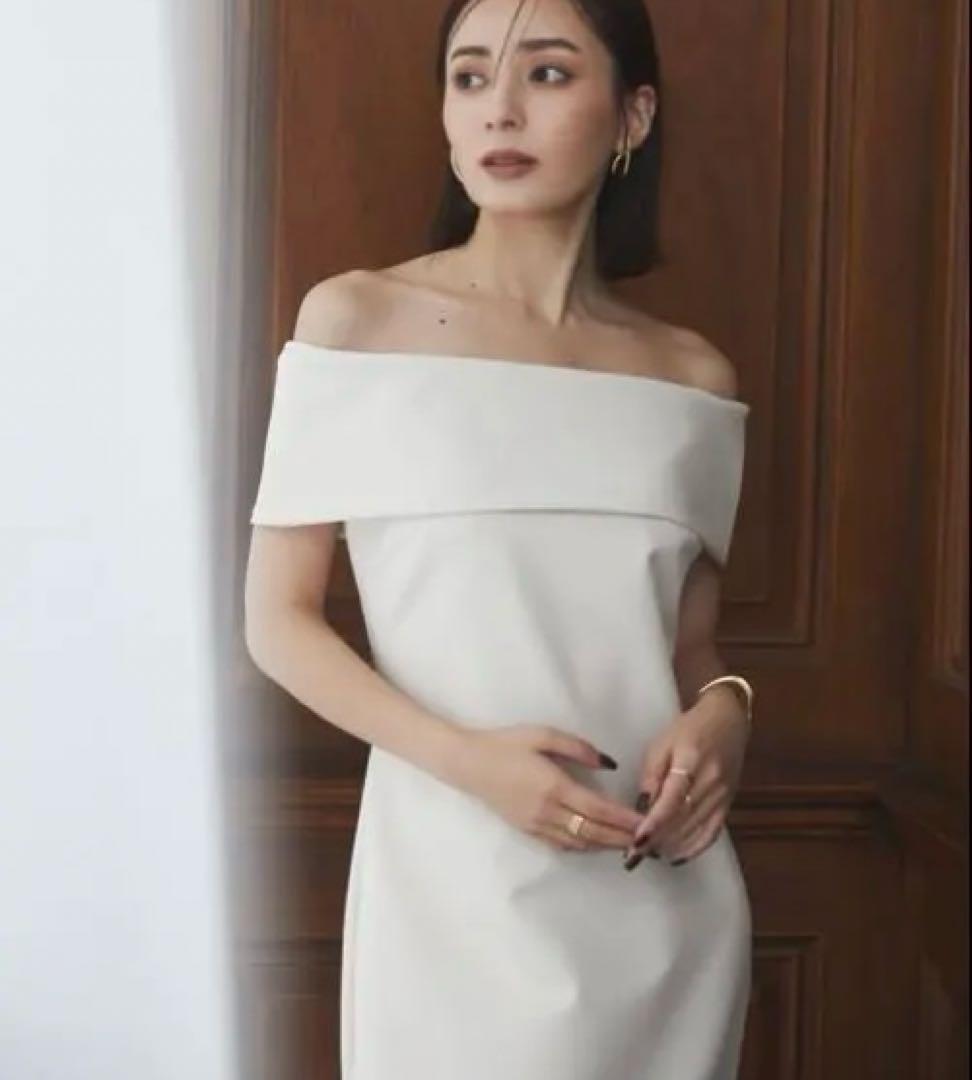 【値下げ中✨】anuans オフショルコンシャスワンピース