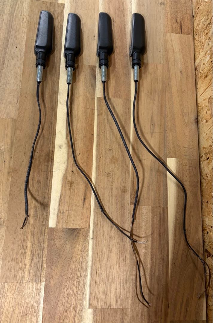 お買得！デイトナ　シーケンシャルウィンカー　D-Light RAY 4つセット