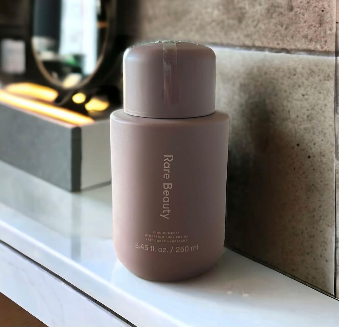 Rare Beauty レアビューティー by Selena Gomez