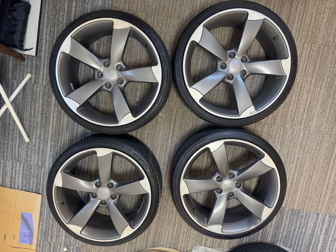 アウディ WSP ITALY 19インチ