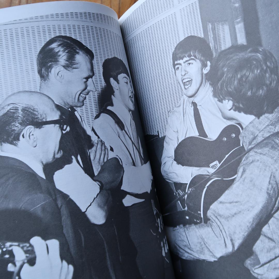 セール！ 洋楽譜　 ビートルズ　シングルコレクション 1962-70