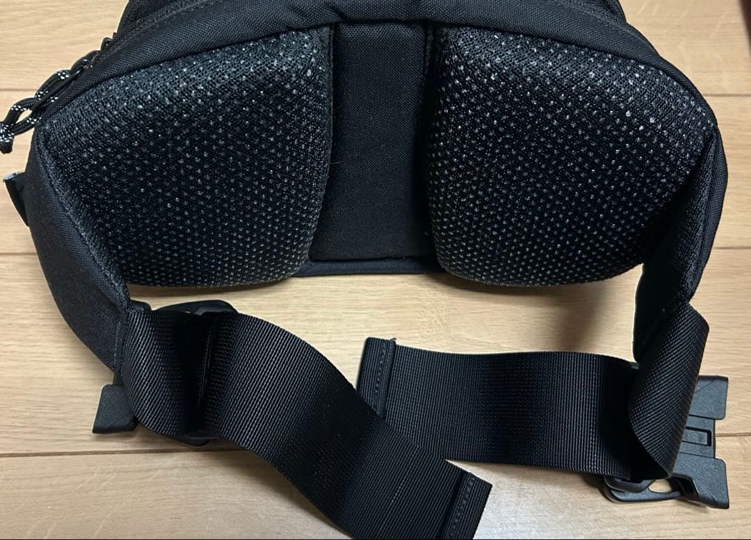 Hugoo ヒップシート用ブラックポーチ