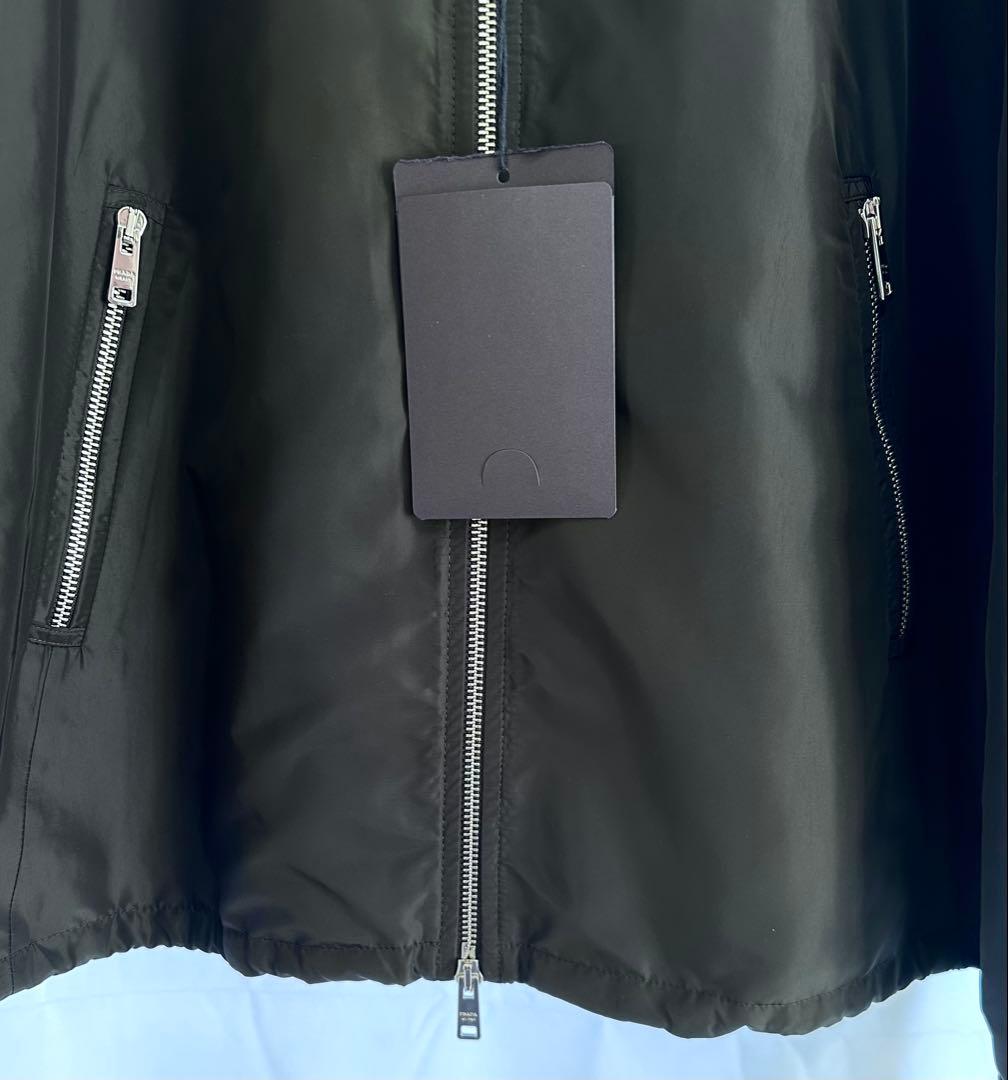 プラダ　ナイロンジャケット