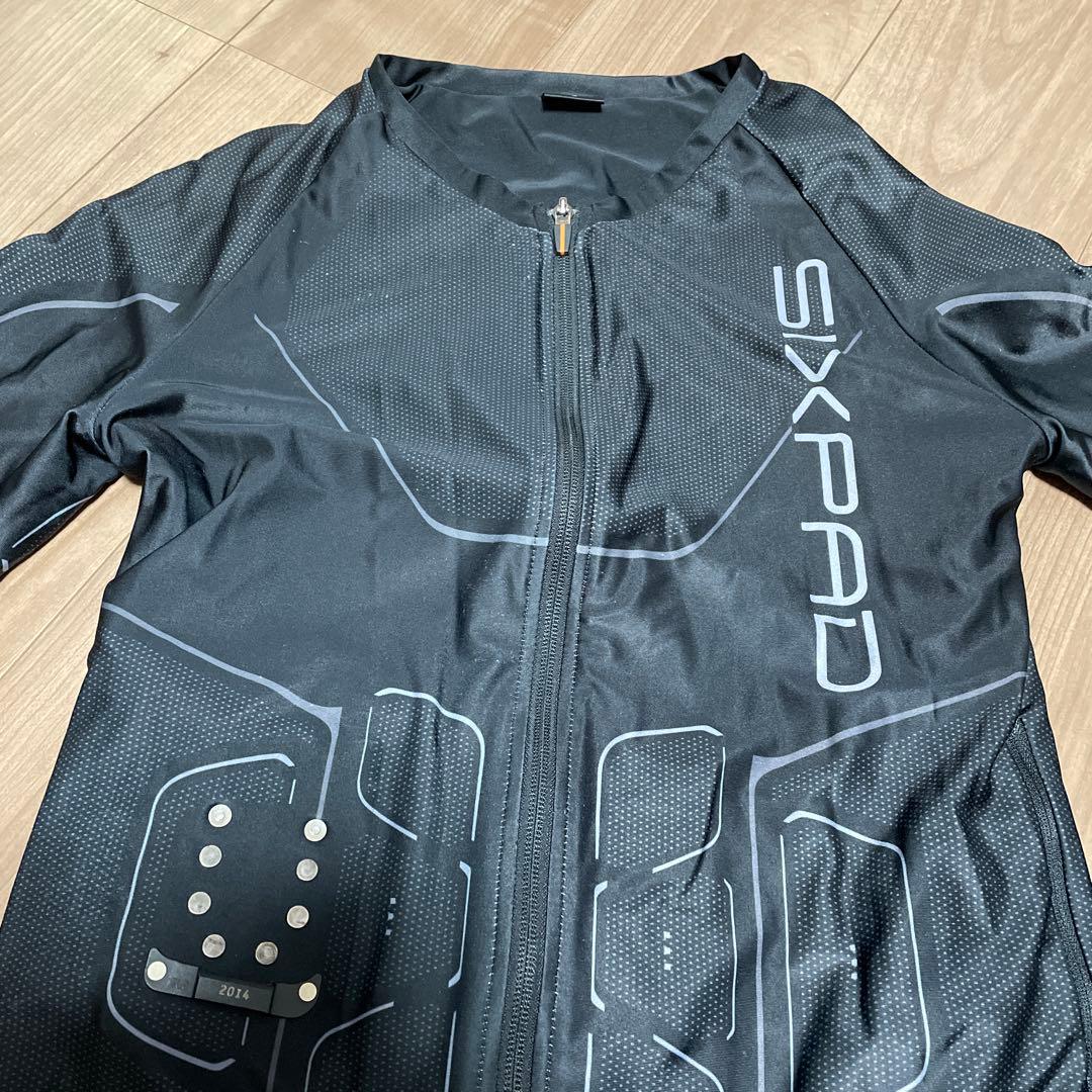 ウルフ！！ SIXPAD EMSトレーニングウェアセット