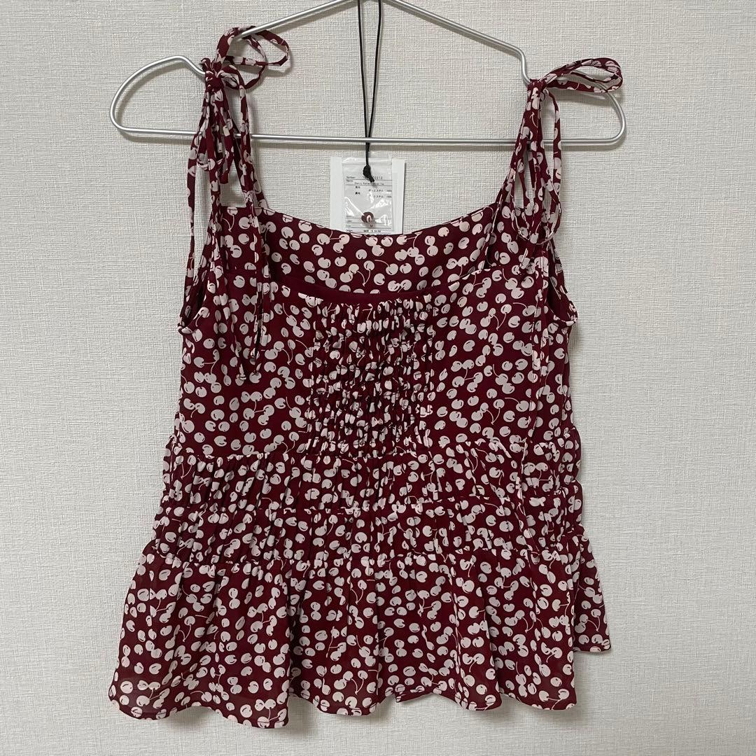 トップス Her lip to Cherry Pattern Strap Top