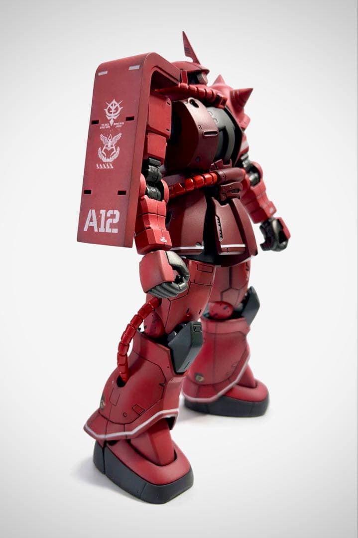 ガンプラHG シャア専用ザクⅡ 赤い彗星ver. 全塗装完成品