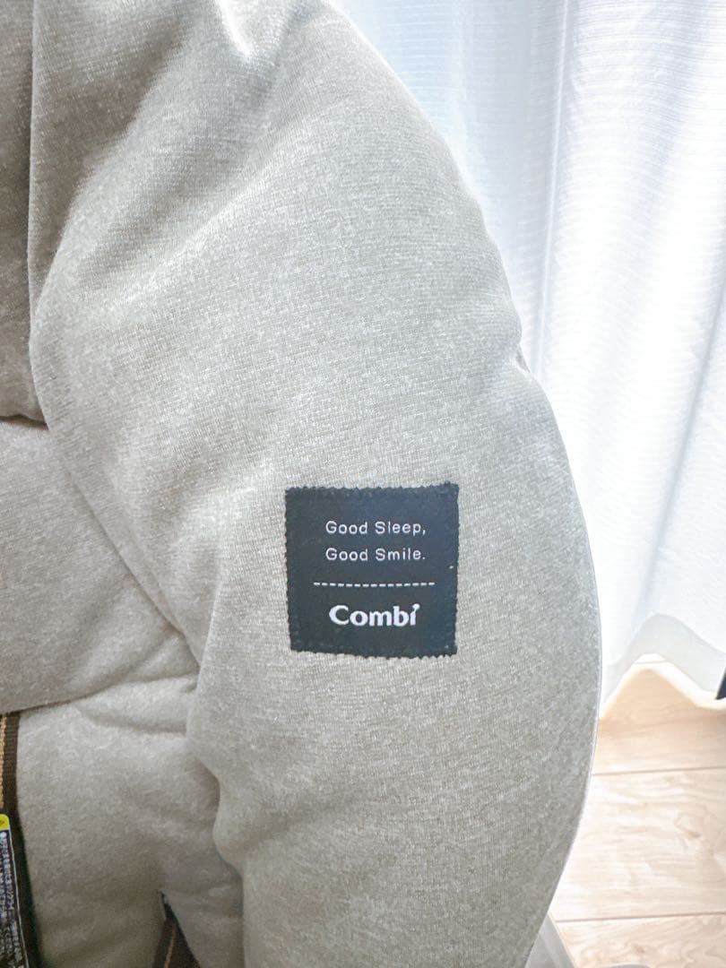 美品 Combi ネムリラAUTO SWING BEDi おやすみドームEG