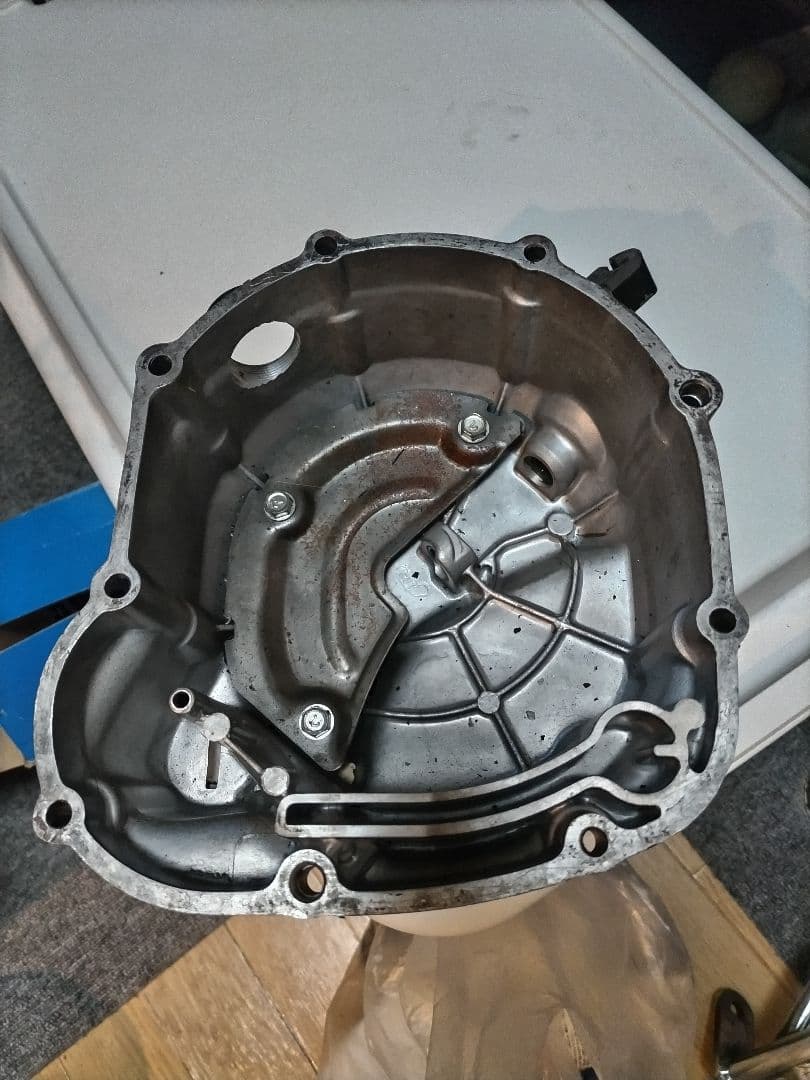 ゼファー400、Xクラッチカバー