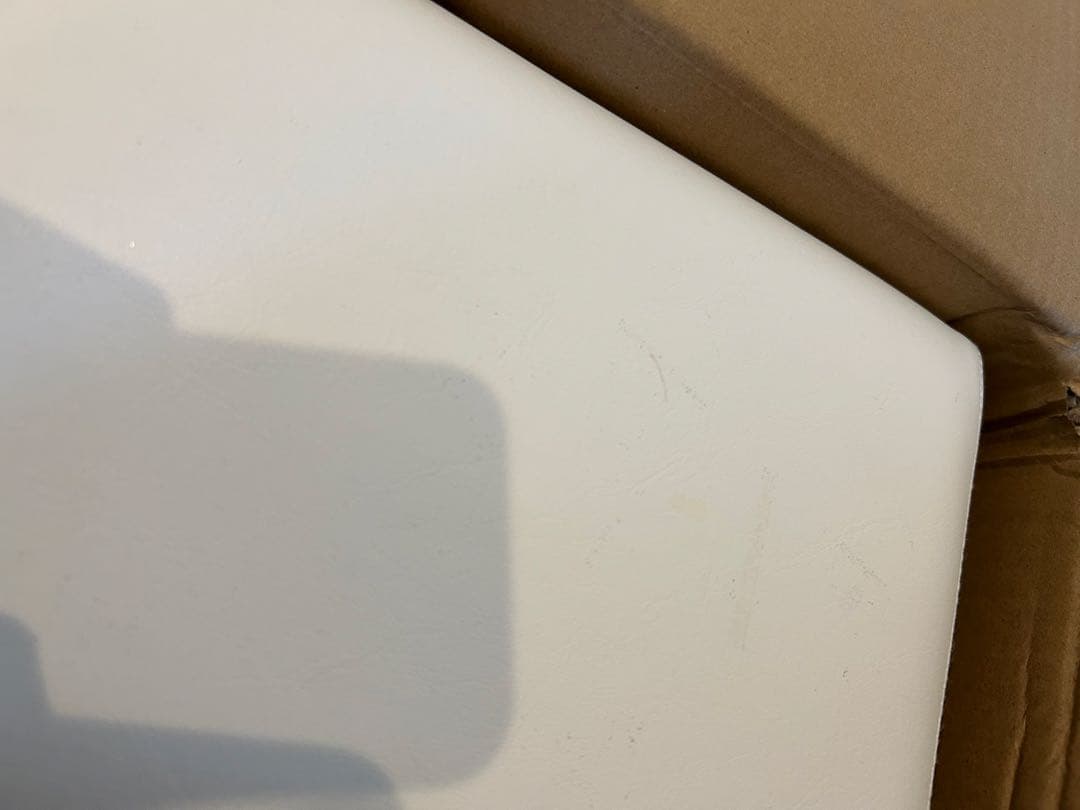 ネイル　オットマン　ネイリスト フット台　ビューティガレージ