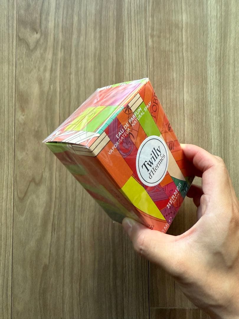 HERMES エルメス Twilly d'Hermès (未開封品)