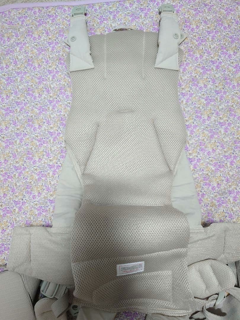 ピトレスク　ベビーキャリアオン　抱っこ紐