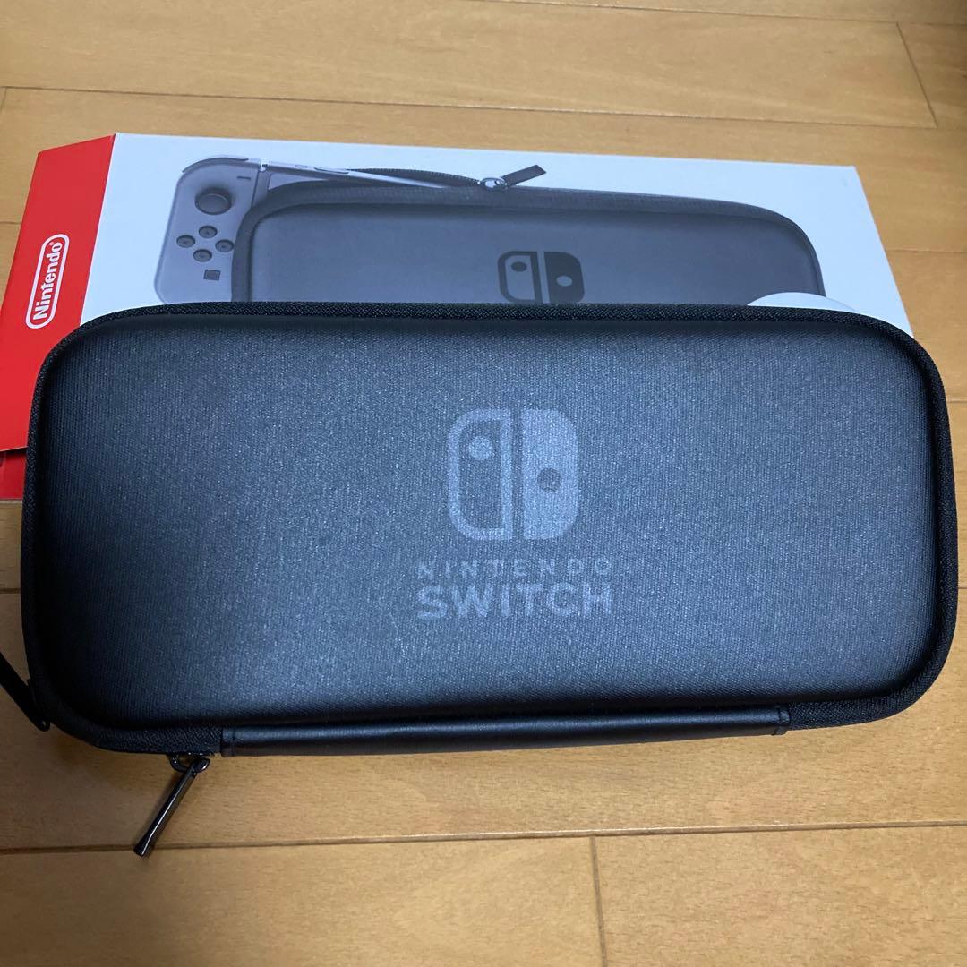 ニンテンドースイッチ本体 、ケース、コントローラー2個付き 箱あり