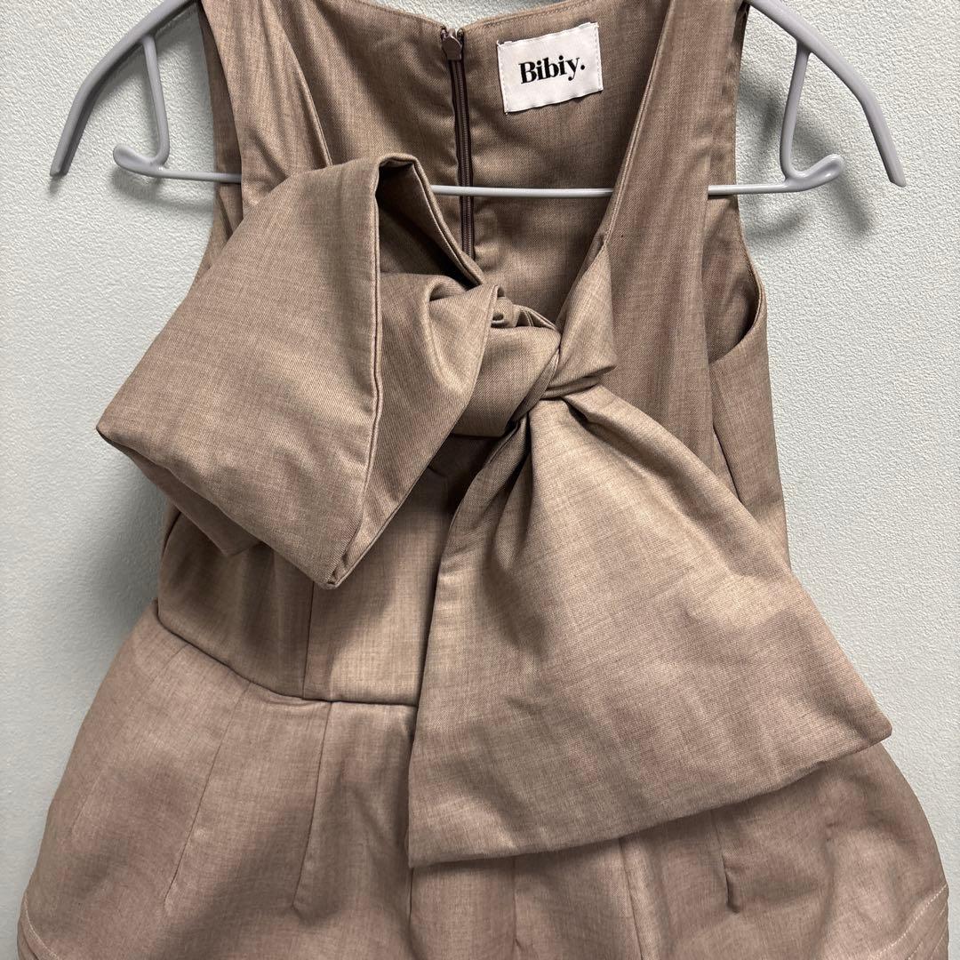 ぱんださん専用Bibiy. ビビィ リボントップス ノースリーリボン ブラウス