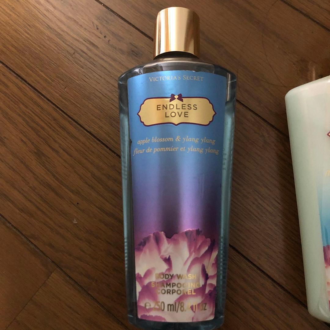 ヴィクトリアシークレット　エンドレスラブ　ボディローションとボディウォッシュ