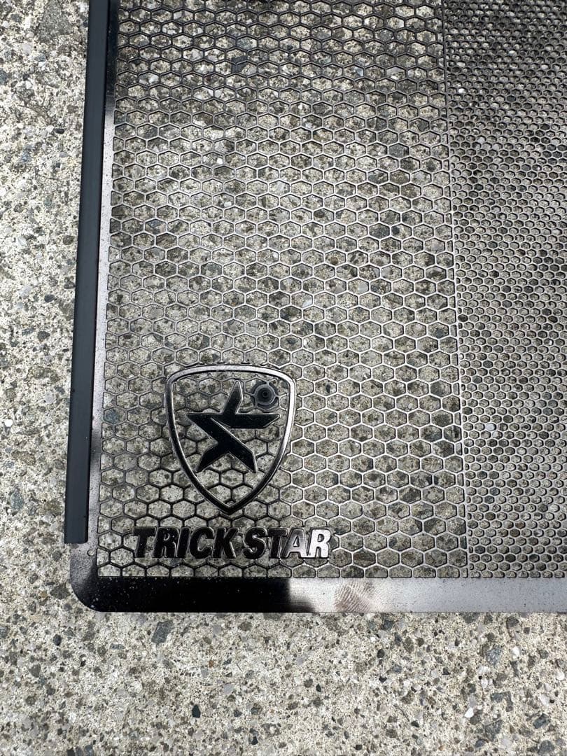 z1000 トリックスター　ラジエーターガード