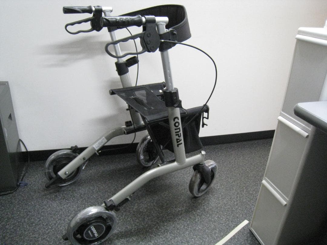 ナブテスコ　CONPAL 抑速ブレーキ付き歩行車 歩行器 シルバーカー ⑥