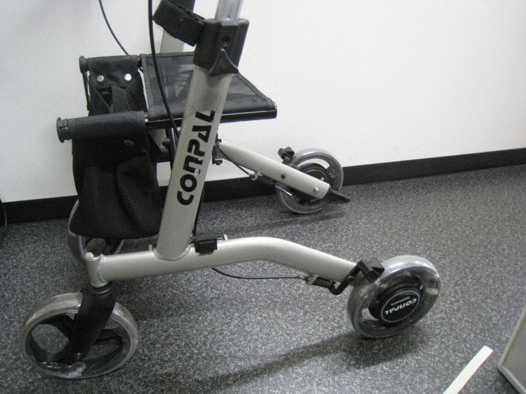 ナブテスコ　CONPAL 抑速ブレーキ付き歩行車 歩行器 シルバーカー ⑥
