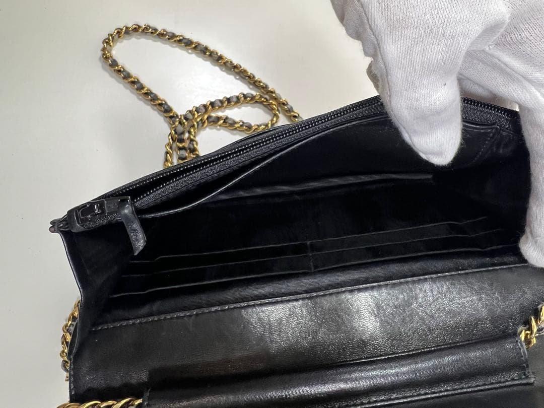CHANEL ブラックレザー チェーンウォレット バッグ