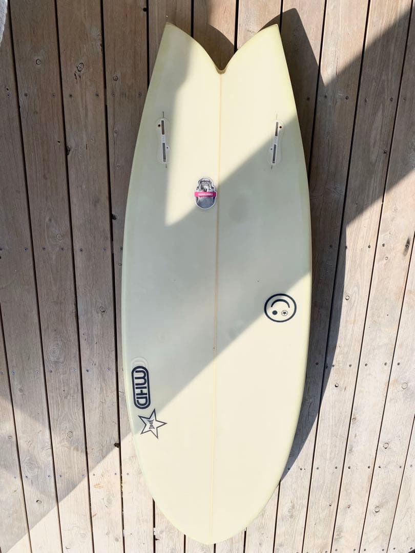 サーフボード ツインフィン 5’5 MHD ミッドレングス ショート