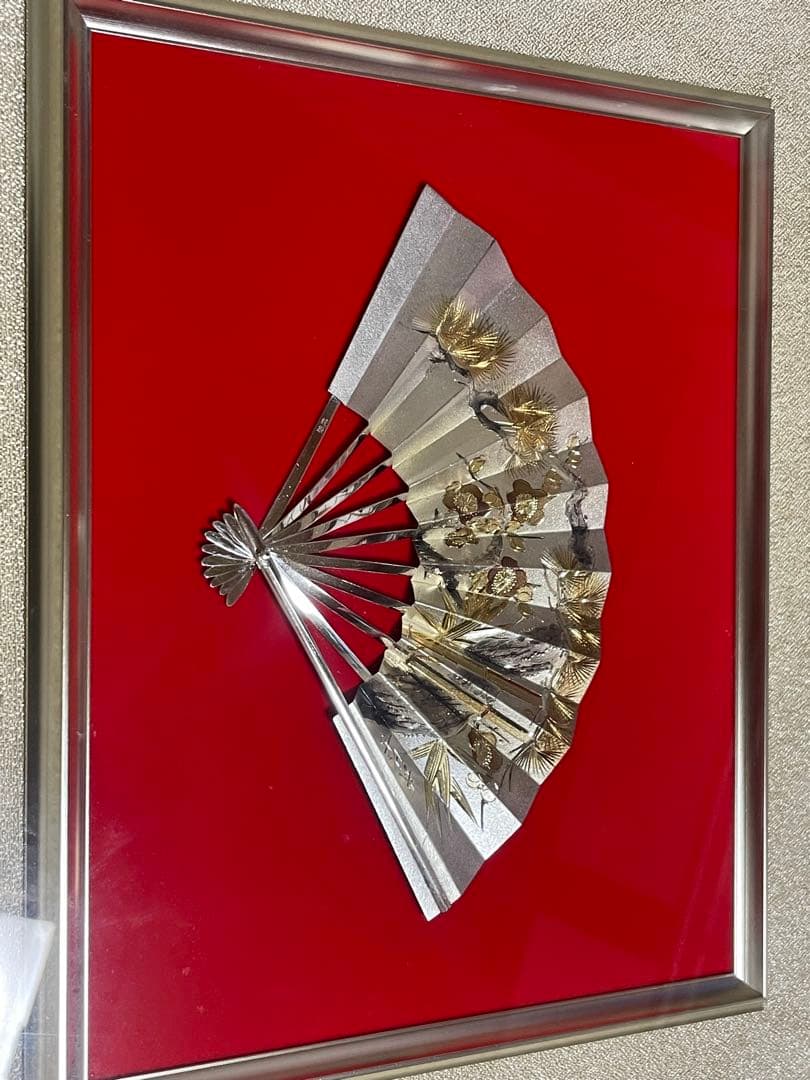 純銀製品 置物 和風デザインの扇子とサイン入り写真