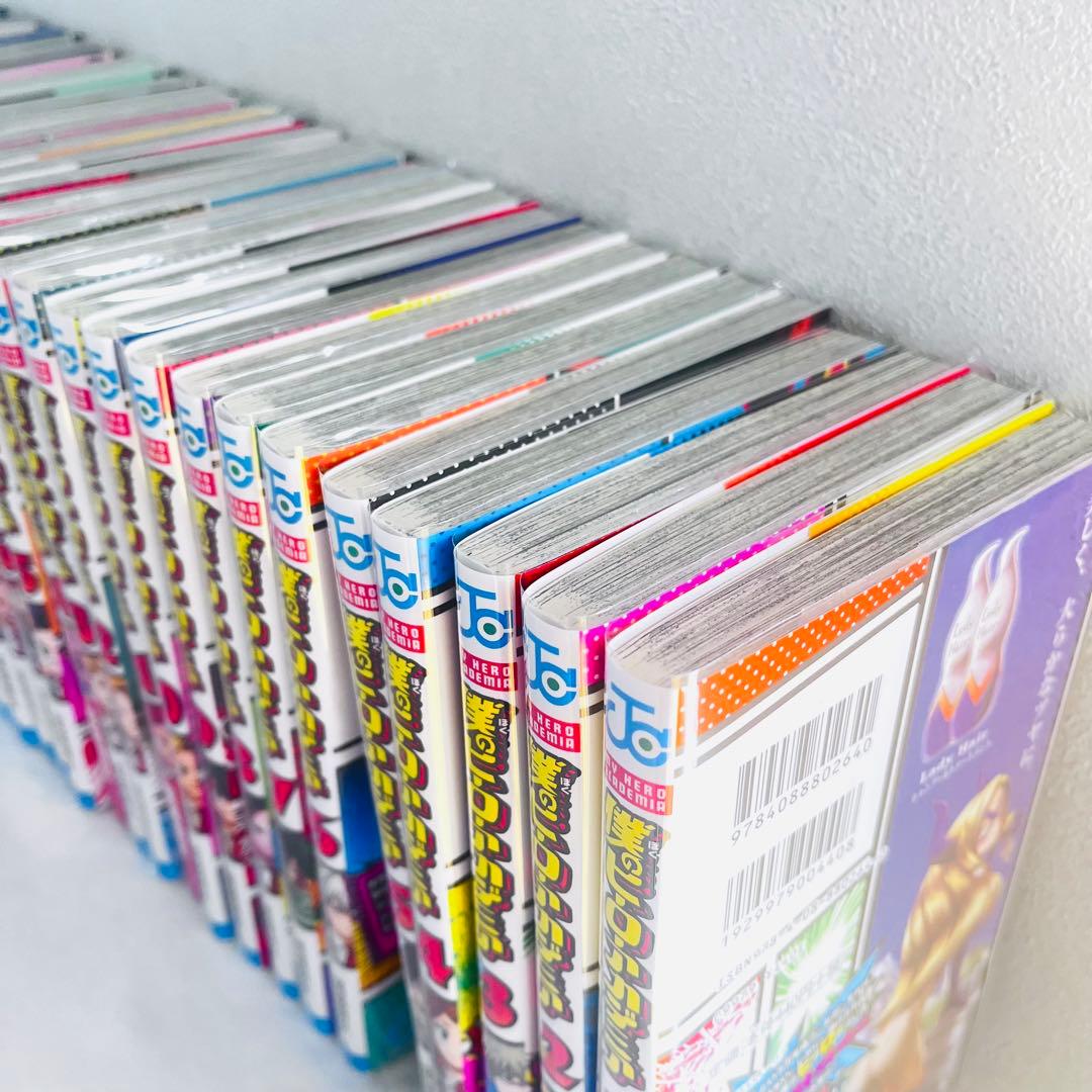 ヒロアカ　全巻セット(1〜42巻) ➕公式キャラブック、ポストカード　おまけ付き