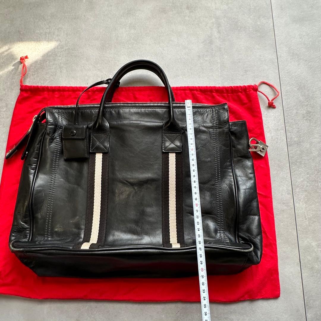 値下げしました！Bally 黒 レザー ビジネスバッグ ストライプデザイン