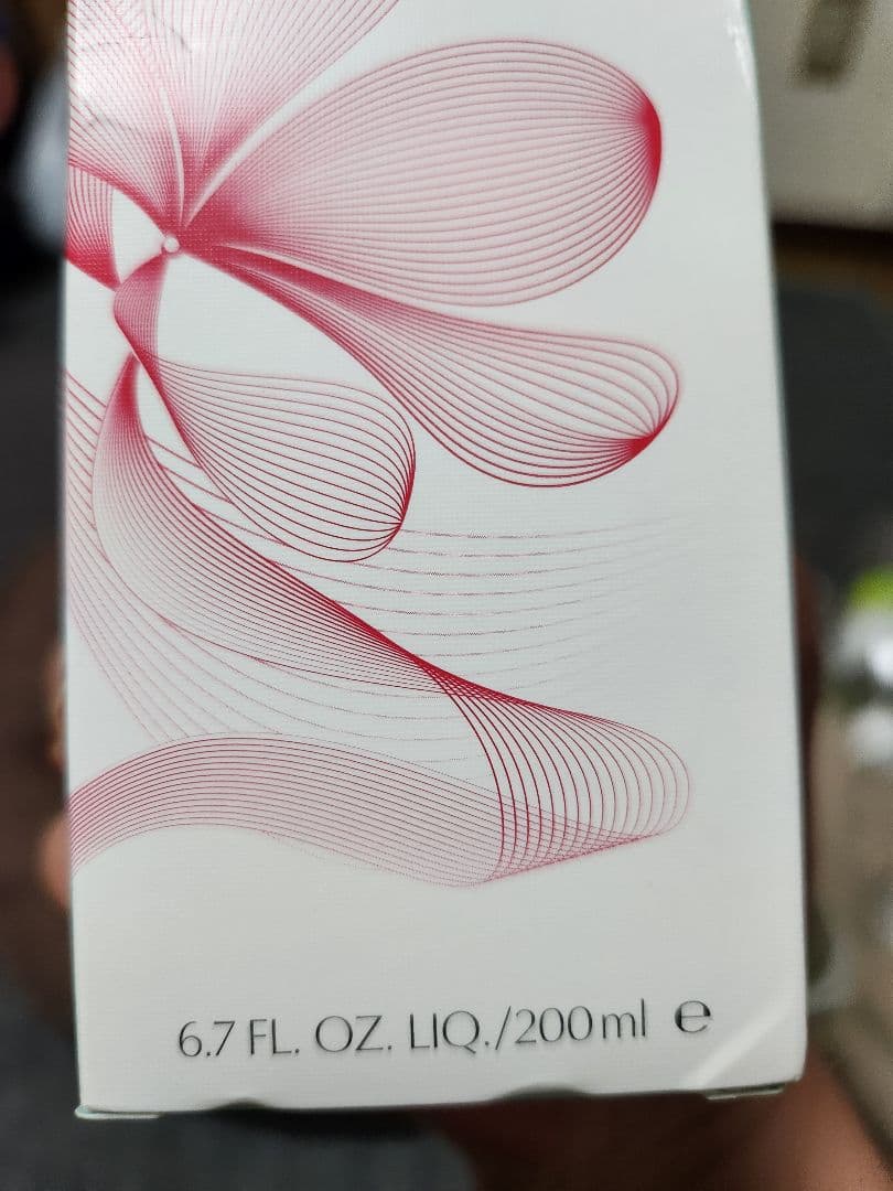 ㉑ ESTEE LAUDER Micro Essence 200ml