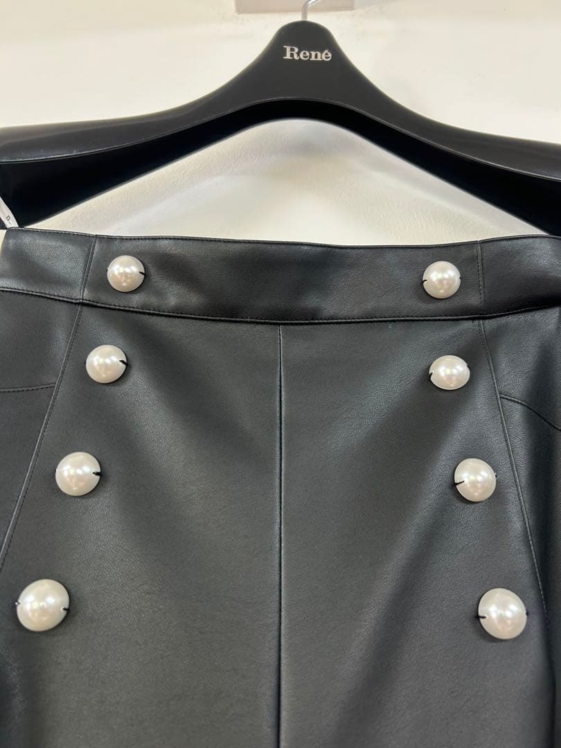 早い者勝ち【ルネ】ブラックレザー風ワイドパンツ